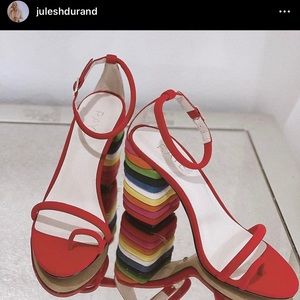 Shoes fit true to size. Brand new